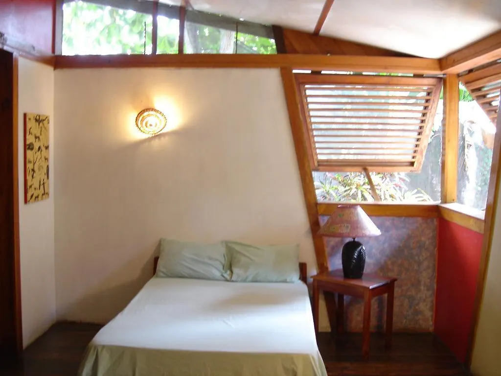 Whistling Bird Hotel Negril